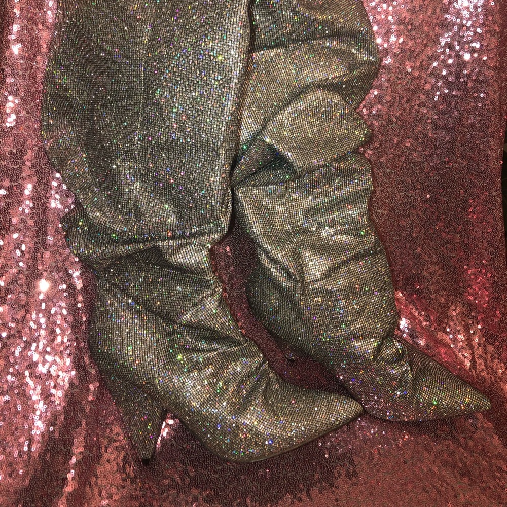 Knee-high glitter heeled boots